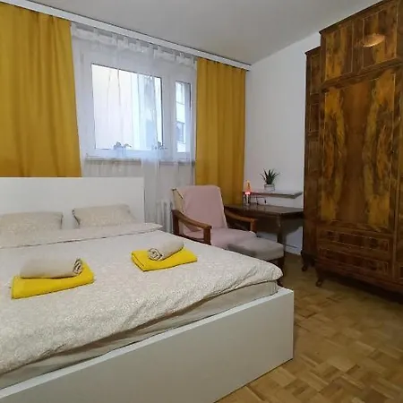 Ivory House * Varşova