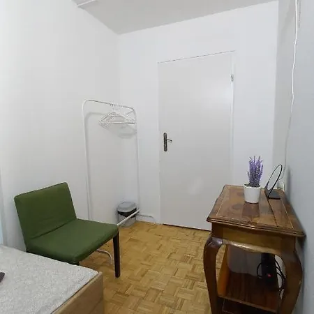 Ivory House * Varşova